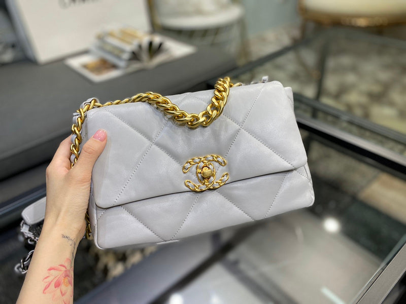  women's handbag, mid design, view 4