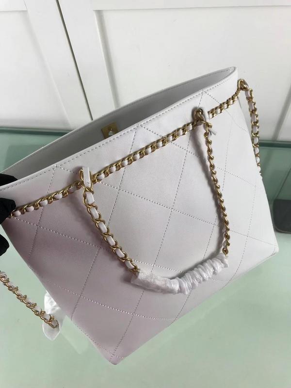Zivas Charm Refined Structure Fashion Handbag (Elevated Daily Companion) – Detail View