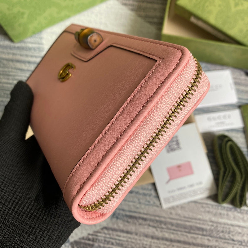 Styled lifestyle shot of elevated signature women's handbag – women's premium purse