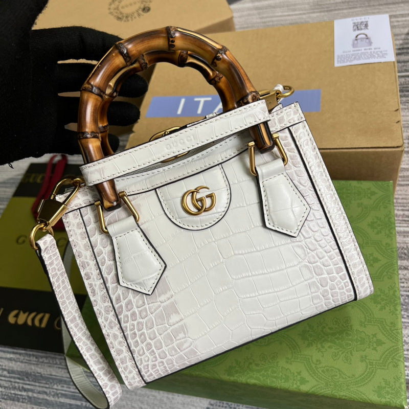 Handle and strap detail of classic refined women's handbag – women's statement bag