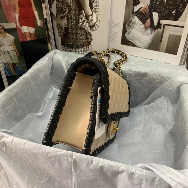  women's handbag, mid design, view 1