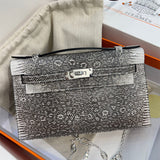  Elegant structured bag front view