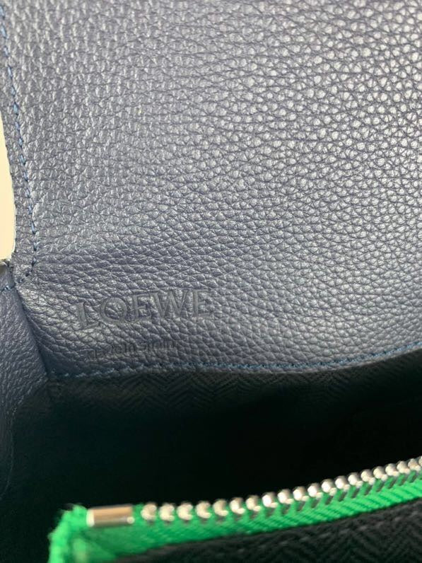 Ziva's Charm handbag – product shot (27cm*25cm*9cm)