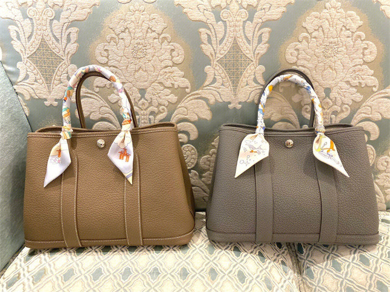  contemporary everyday bag styled with outfit