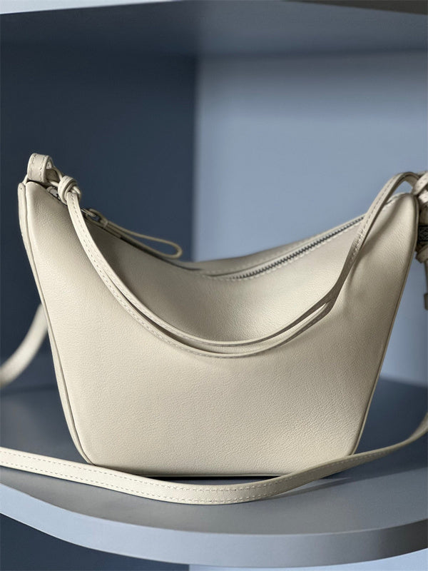 Ziva's Charm handbag – back view (28cm*17cm*9.5cm)