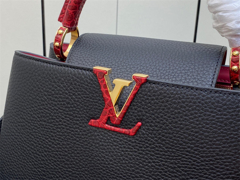  crossbody bag close-up of hardware and finish