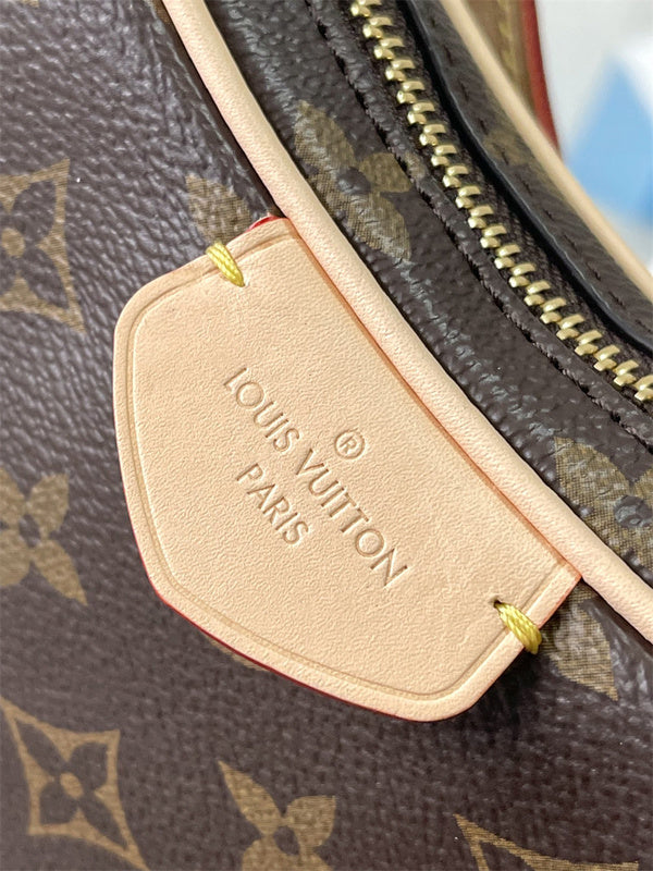  Polished crossbody bag front view 7
