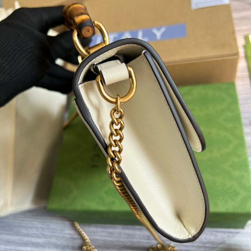 Side profile of everyday-luxe modern women's handbag – women's luxury accessory