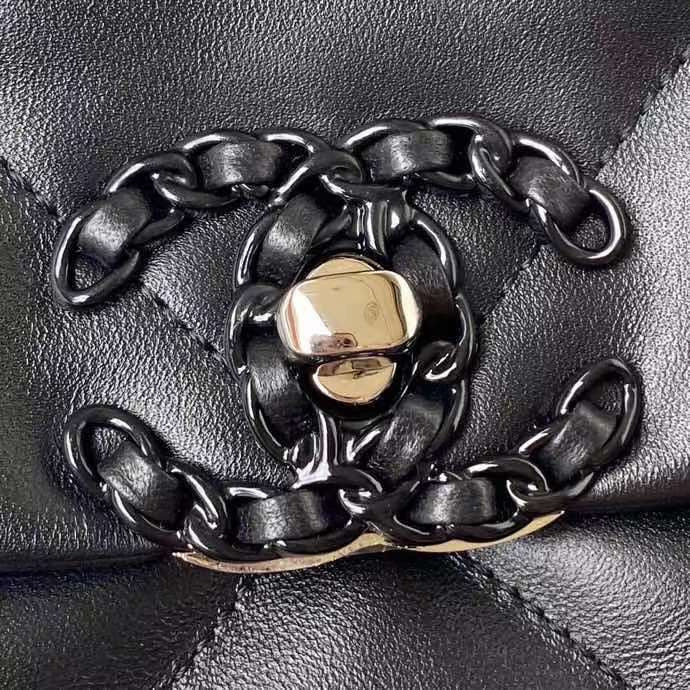  women's handbag, versatile design, view 4