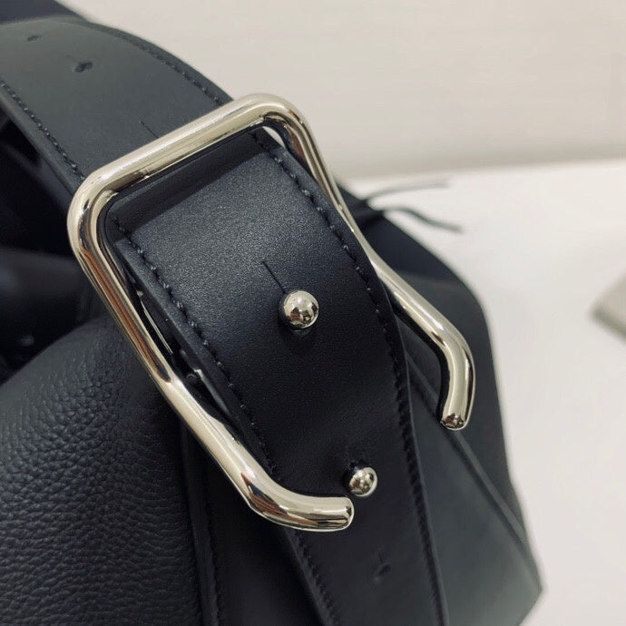 Ziva's Charm handbag – side angle view (46cm*30cm*22cm)