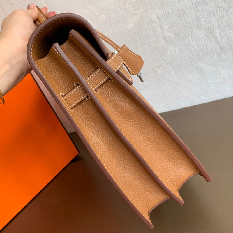 Poised handbag styled for everyday wear