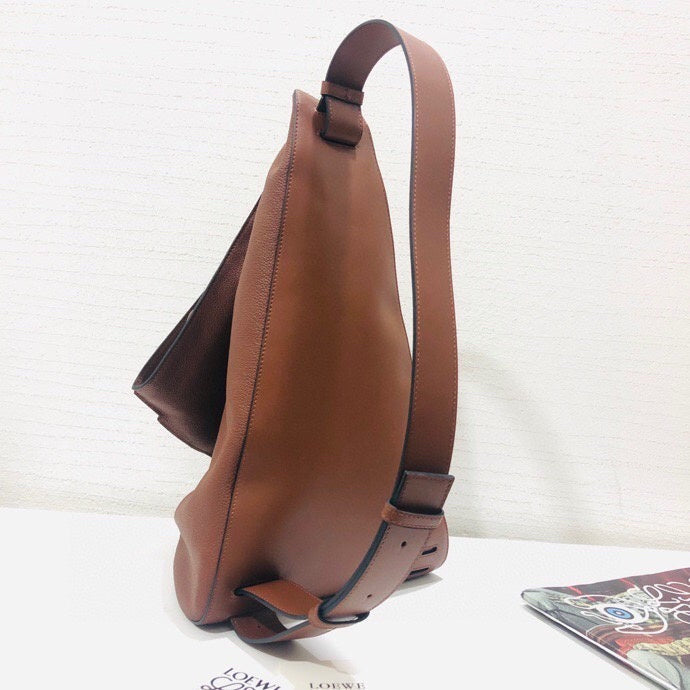 Ziva's Charm handbag – back view (25cm*47cm*19cm)