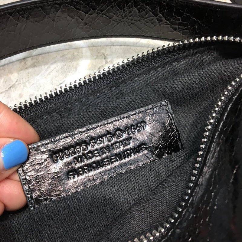Chic Vegan Leather Handbag - Everyday Elegance | Women's Statement Accessory #182 - texture close-up (image 9) of designer-inspired handbag