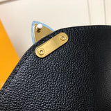 Handle and strap detail of statement premium women's handbag – women's luxury accessory