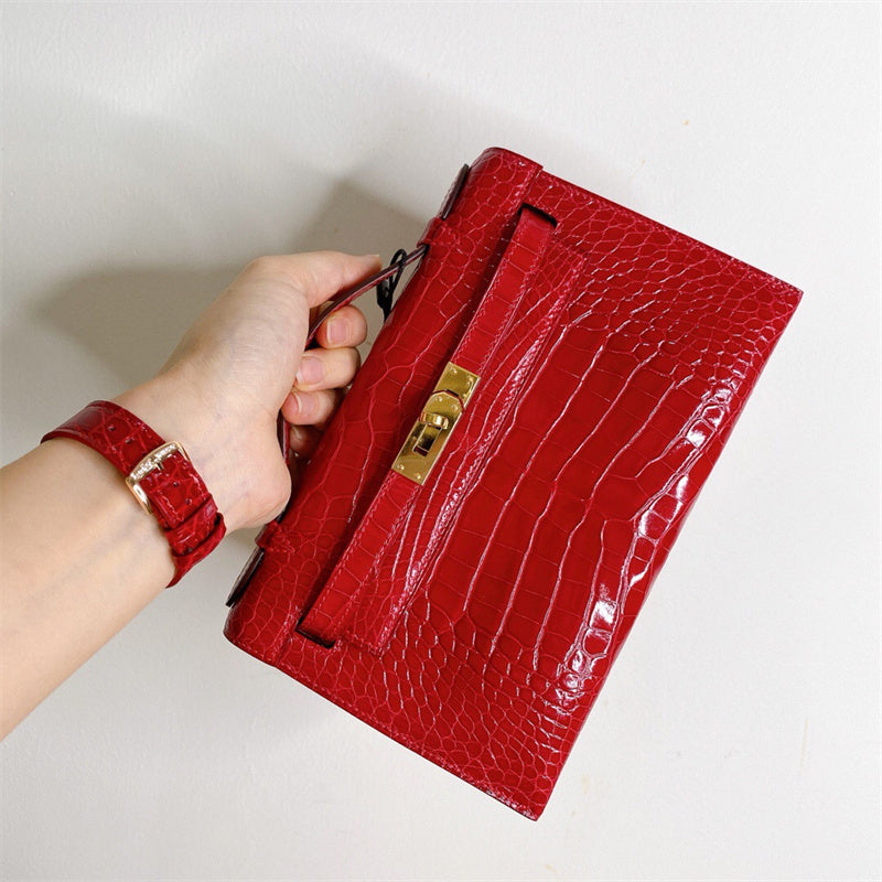  Refined shoulder bag front view 55