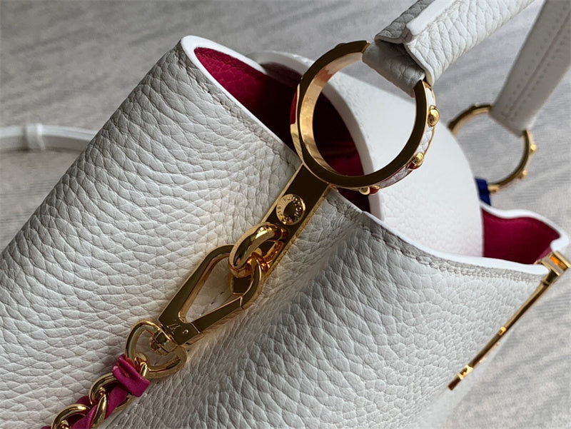  Sophisticated top-handle bag front view 13