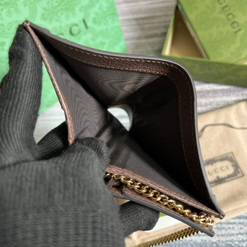 Graceful handbag styled for everyday wear