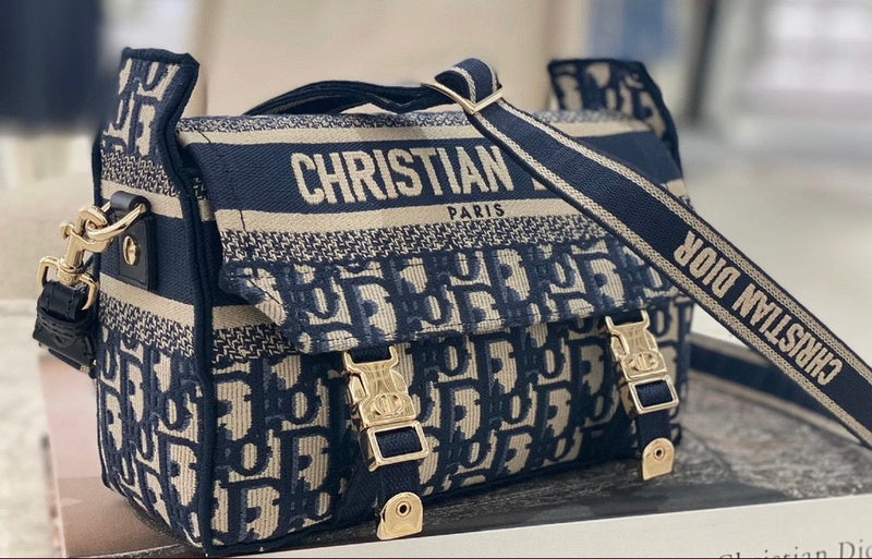 Close-up detail of structured signature women's handbag – women's designer-style accessory