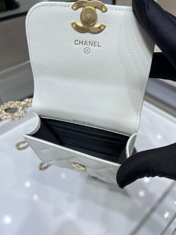Zivas Charm Modern Minimalist Look Designer Handbag (Modern Wardrobe Staple) – Detail View