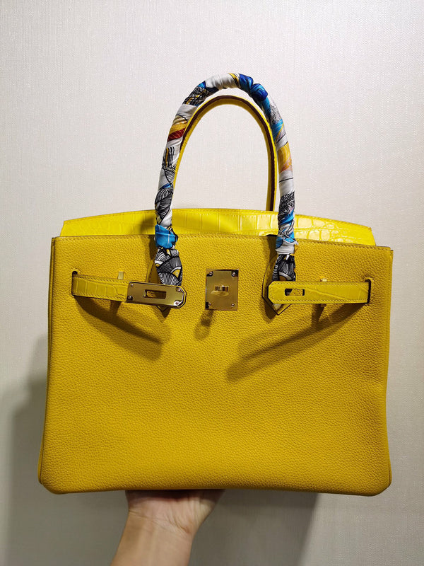 Everyday-Ready bag shown from front angle