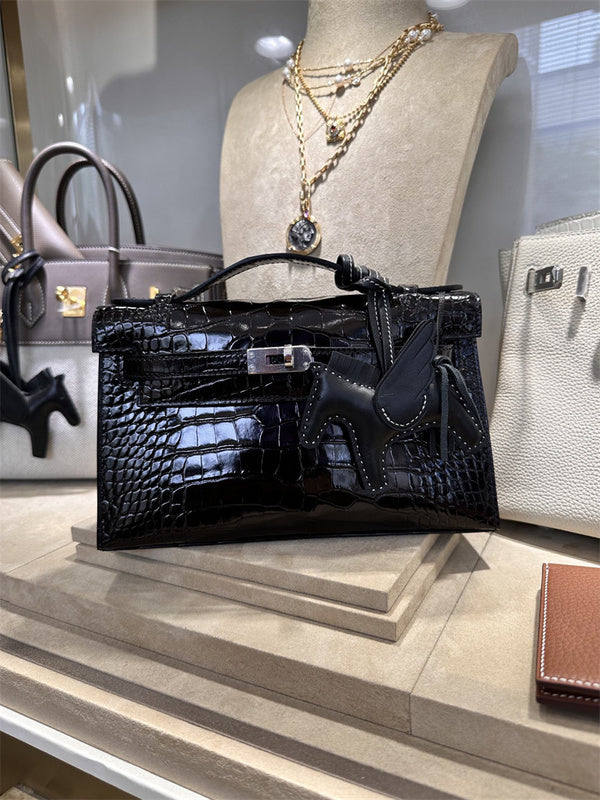  Graceful top-handle bag front view 7