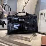  Graceful top-handle bag front view 7