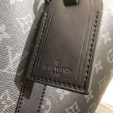 Handle and strap detail of elevated premium women's handbag – women's luxury accessory