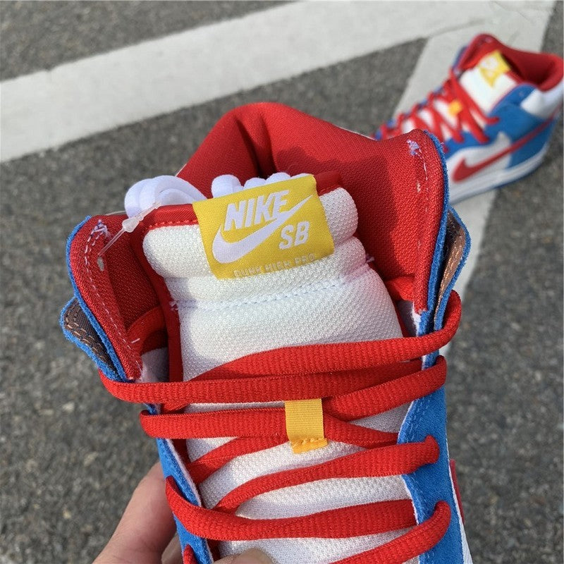 Nike Men's & Women's Premium Low-Top Trainers — Style 205 detail view
