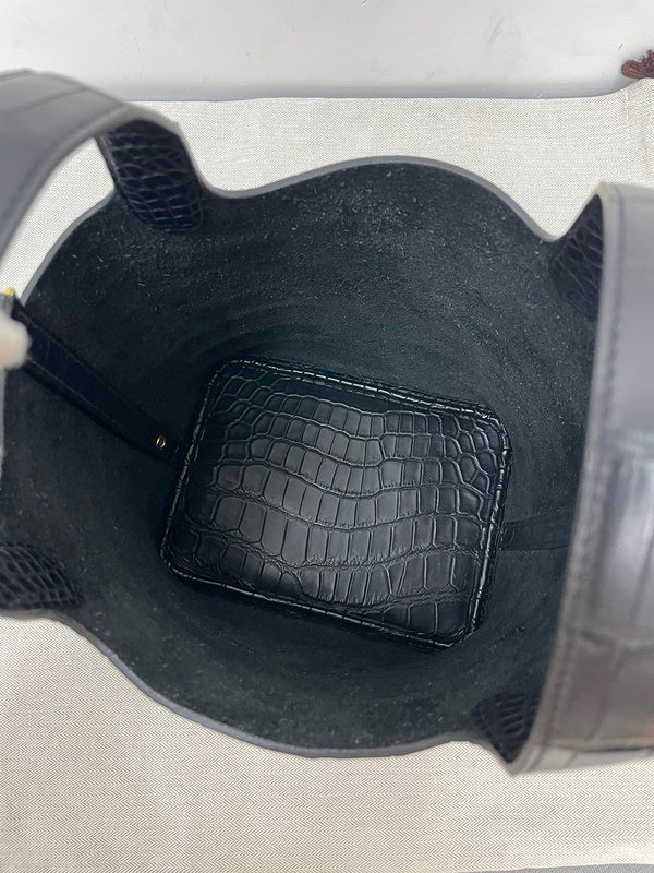 Balanced bag shown from front angle
