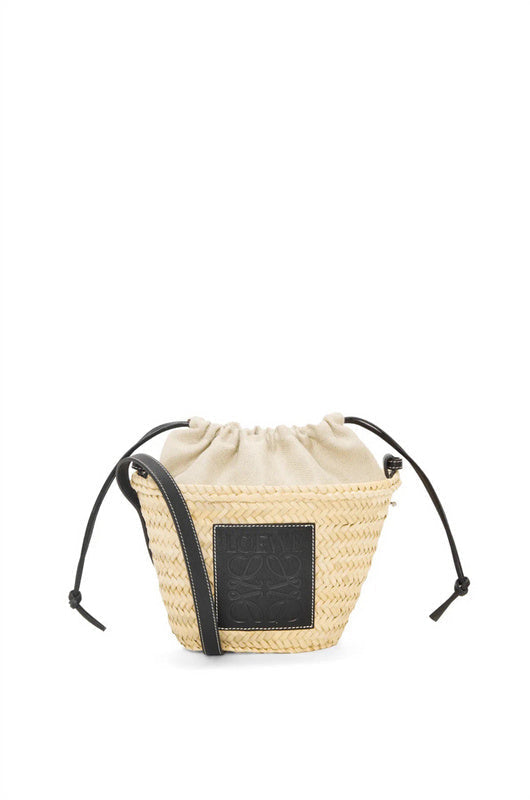 Ziva's Charm handbag – detail view (28cm*19cm*18cm)
