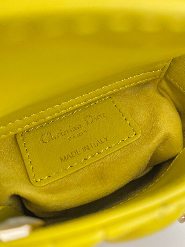 Side profile of structured signature women's handbag – women's designer-style accessory