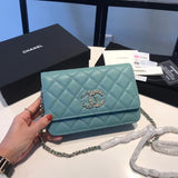 Zivas Charm Contemporary Flair Fashion Handbag (Statement-Ready Design) – Lifestyle Shot