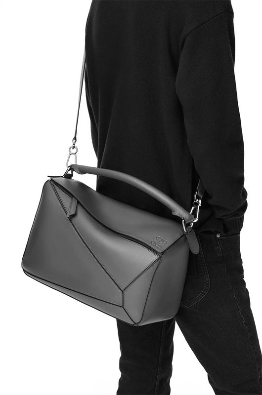 Ziva's Charm handbag – back view (36.5cm*19cm*23cm)