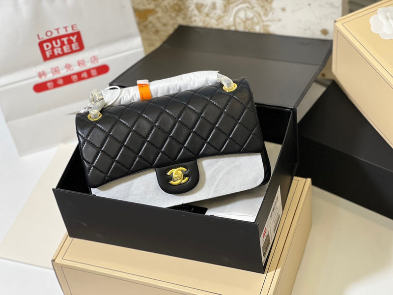 Zivas Charm Chic Craftsmanship Designer Handbag (Versatile Style Statement) – Interior View