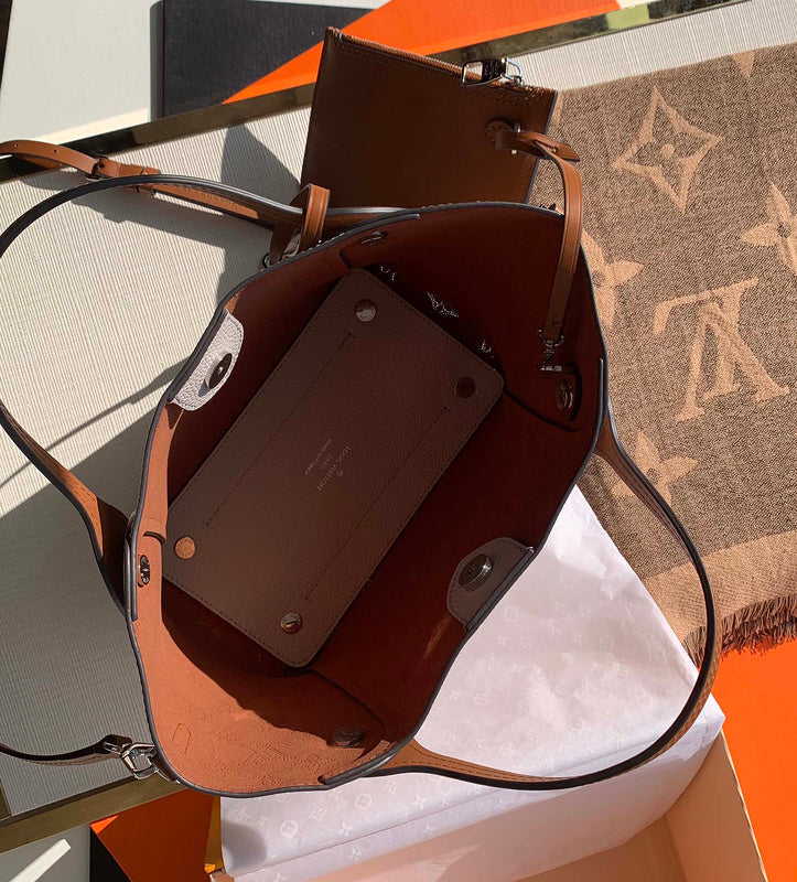 Close-up detail of elevated everyday-luxe women's handbag – women's luxury accessory