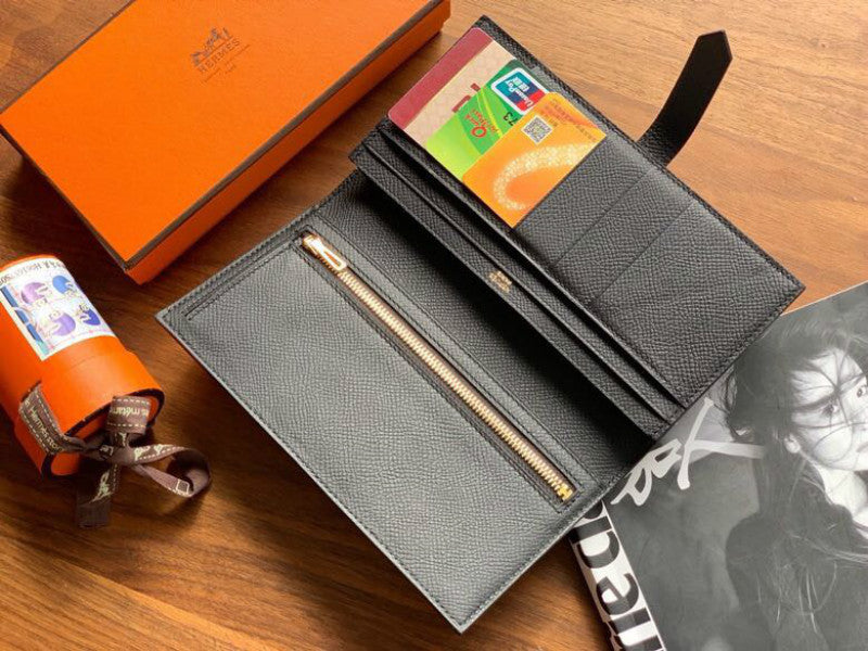  tailored crossbody bag styled with outfit 12