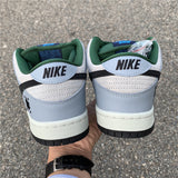 Nike Men's & Women's Luxury Fashion Trainers — Style 042 close-up view
