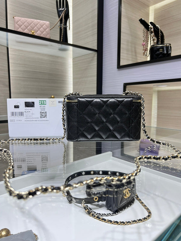  compact purse view 8