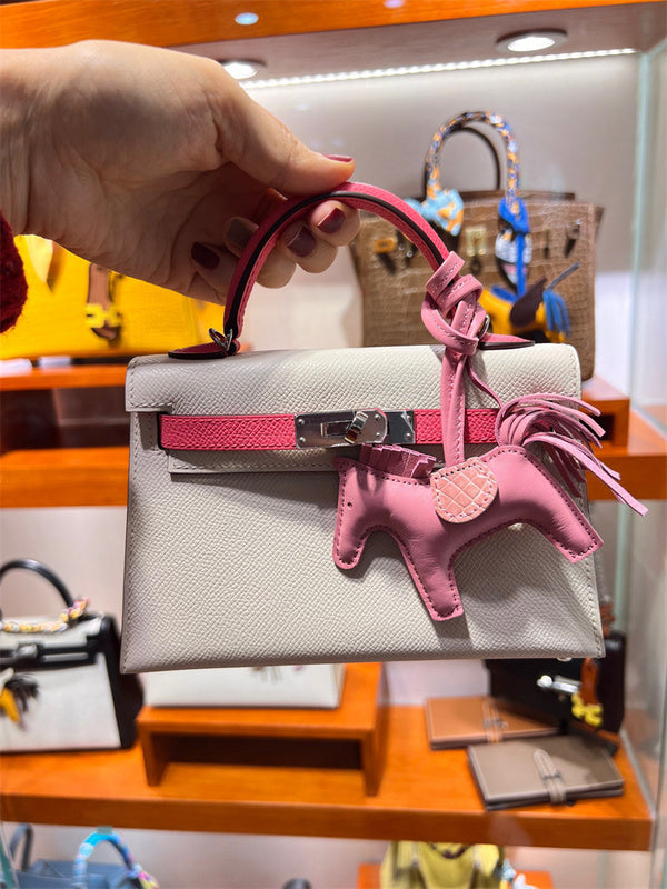 Interior view of tailored premium bag