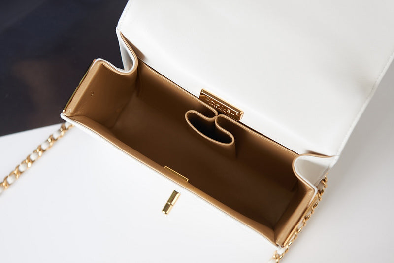  women's handbag, versatile design, view 3