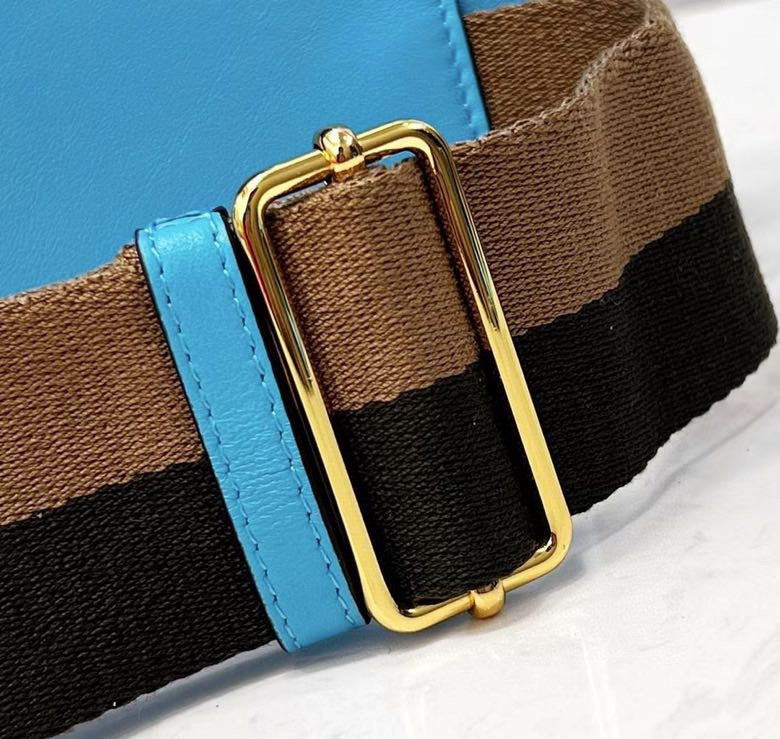 Ziva's Charm handbag – product shot (12cm*10cm*19cm)