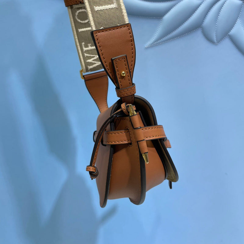 Ziva's Charm handbag – detail view (Standard Size)