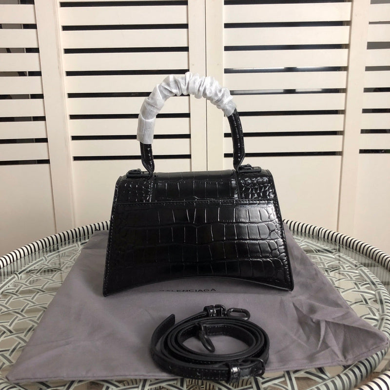Interior view of premium sleek women's handbag – women's everyday handbag