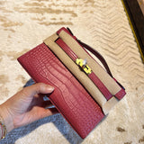  everyday bag interior and compartment view 9