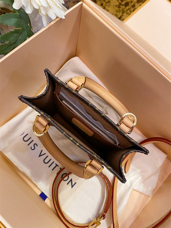  Minimalist handbag front view 7