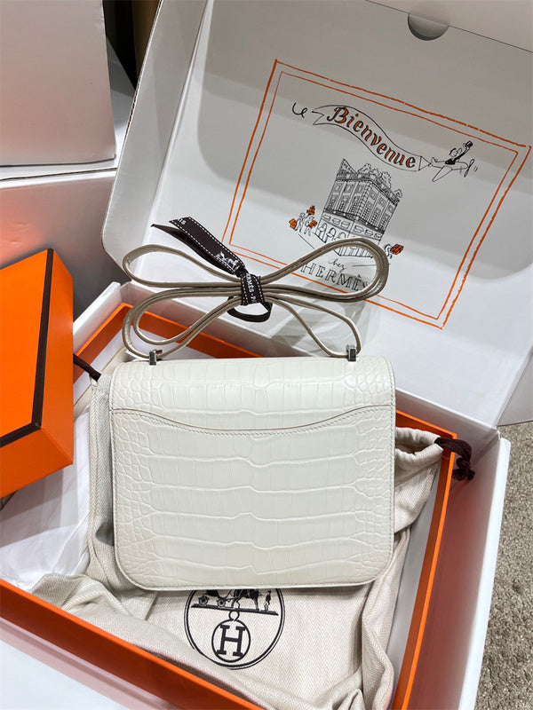  signature satchel styled with outfit 12