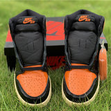 Nike Men's & Women's Luxury Low-Top Trainers — Style 129 close-up view