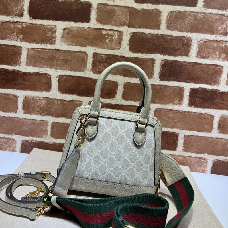 Side profile of everyday-luxe premium women's handbag – women's luxury accessory
