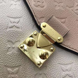 Handle and strap detail of refined elevated women's handbag – women's everyday handbag