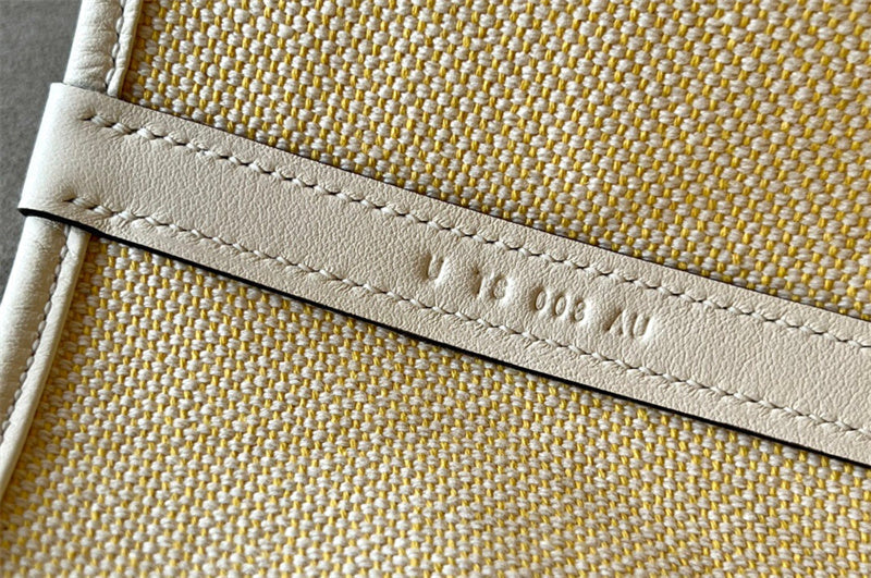 Elegant handbag styled for everyday wear